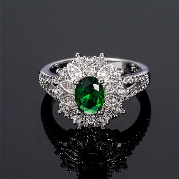 Jewelry - New Luxury 925 Silver Flower Emerald Diamond Ring